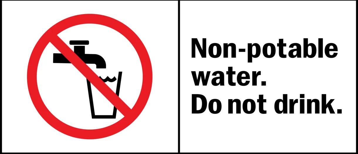 Waarschuwingsbord in Frankrijk: Non-potable water, niet drinken.