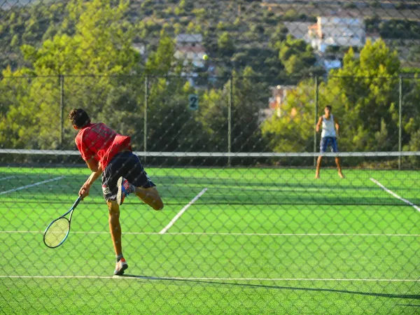 Tennissen bij Roan camping Amadria Park Trogir.