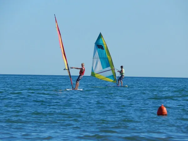 Windsurfen bij Roan camping Pra'delle Torri.