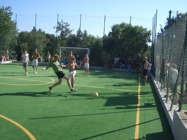 Voetbalveld op Roan camping hu Montescudaio village.