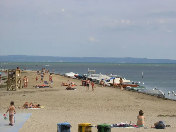 Het strand bij Roan camping Turistico.