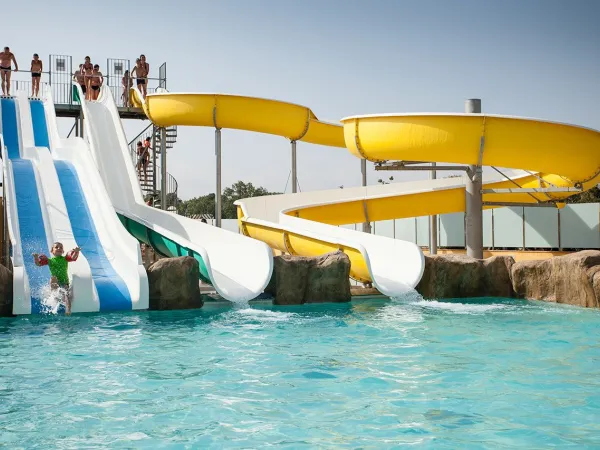 Waterglijbanen van Roan camping Le Soleil Méditerranée.