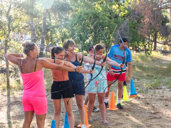 Boogschieten op Roan camping Du Verdon.