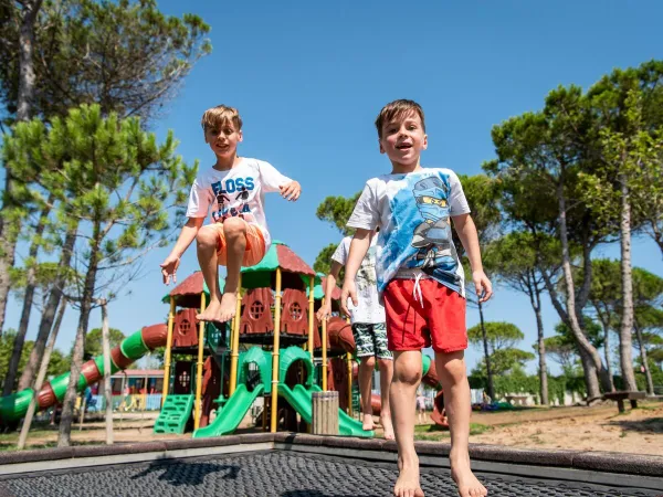 Een speeltuin op Roan camping Union Lido Mare.