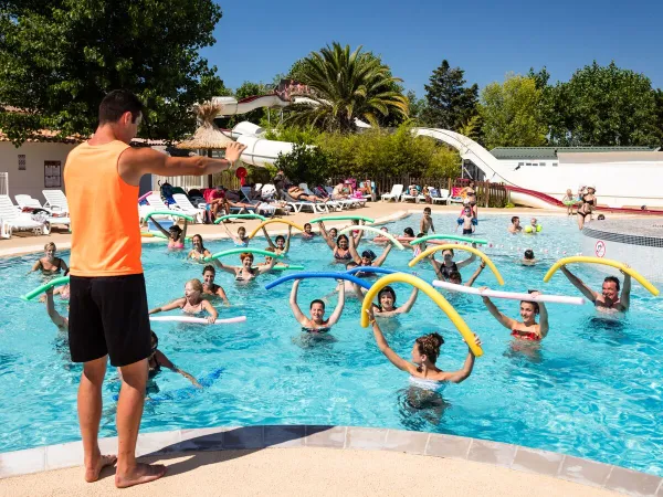Aquarobics in het zwembad van Roan camping Méditerranée Plage.