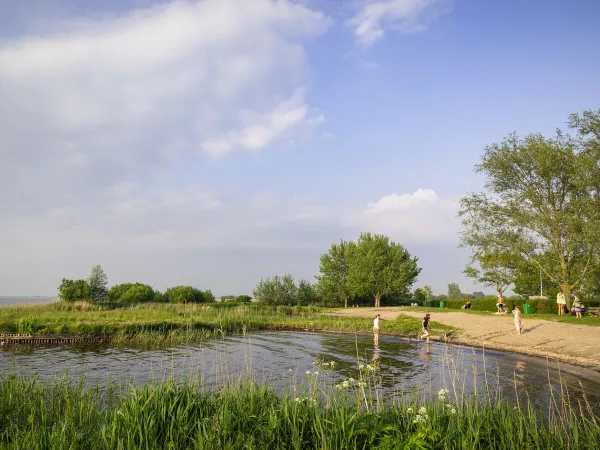 Het Slotermeer bij Roan camping Marvilla Parks Friese Meren.