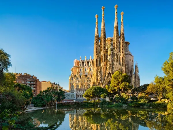 Sagrada Familia basiliek in de buurt van Roan camping Vilanova Park.