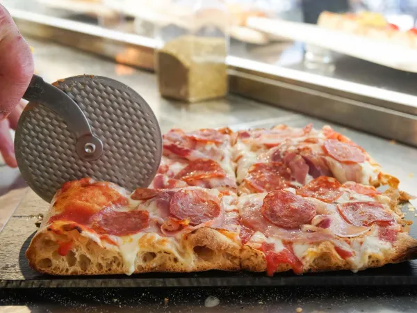 Heerlijke pizza's bij Roan camping Union Lido Mare.