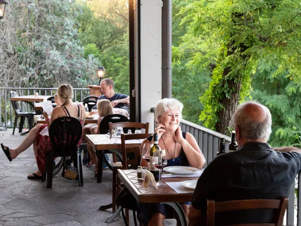 A la carte restaurant bij Roan camping hu Norcenni Girasole village.