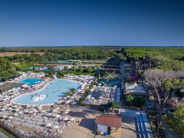 Overzicht waterpretdeel op Roan camping hu Fabulous village.