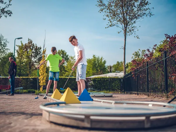 Minigolf bij Roan camping Ackersate.