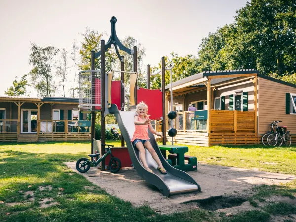 Roan accommodaties met speeltuin op Roan camping De Schatberg.