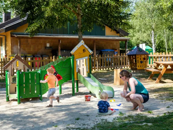 Kleine speeltuin op Roan camping Birkelt.