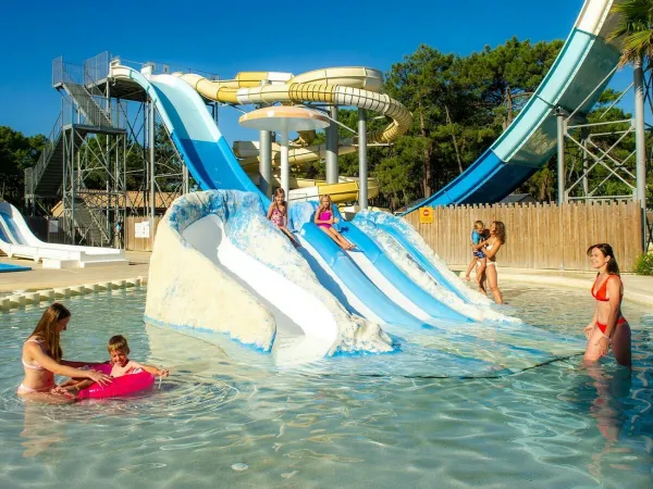 Waterglijbanen op Roan camping Atlantic Club Montalivet.