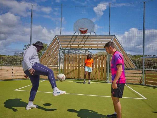 Multisportterrein bij Roan camping Les Chardons Bleus de la Turballe.