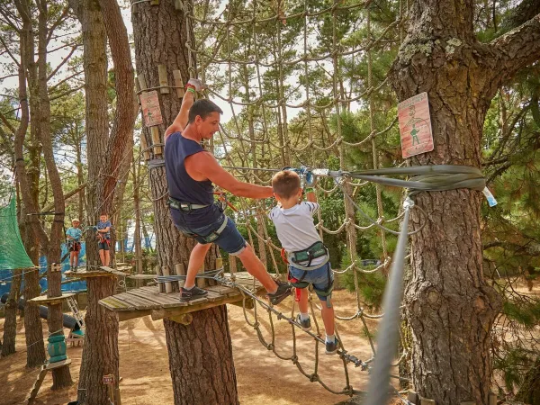 Klimbos bij Roan camping Grande Métairie.