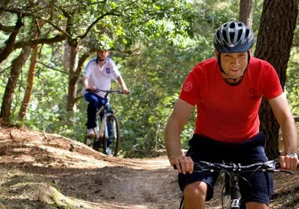 Mountainbiken in de Loonse en Drunense Duinen bij Roan camping Marvilla Parks Kaatsheuvel.