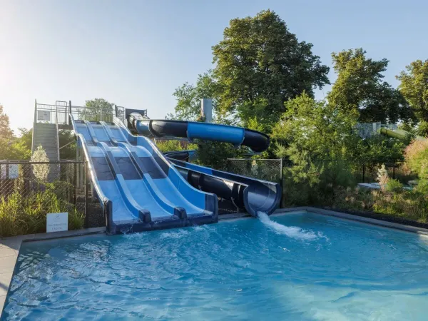 Snelle waterglijbanen op Roan camping De Twee Bruggen.