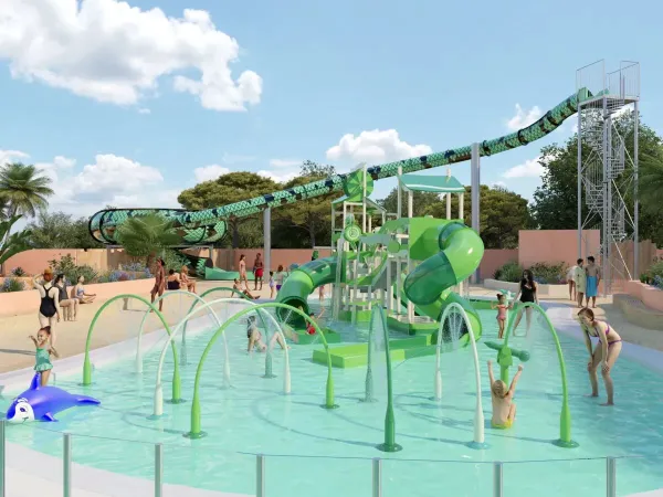 Nieuwe waterspeeltuin en spacebowl glijbaan in 2025 op Roan camping Le Domaine du Clarys.