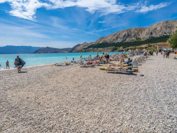 Strand op Roan camping Baška Beach Resort