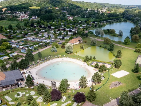 Lagunebad op Roan camping La Croix du Vieux Pont.