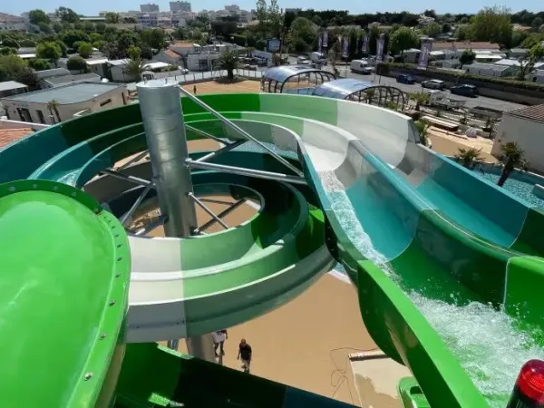 Nieuwe snelle racer glijbanen in 2025 op Roan camping Le Domaine du Clarys.
