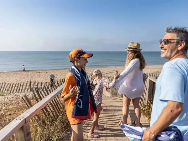 Het zandstrand bij Roan camping Méditerranée Plage.