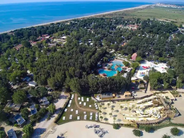 Overzicht van Roan camping Le Serignan Plage.