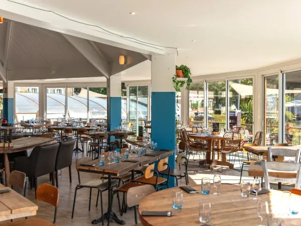 Gezellig restaurant op Roan camping La Grande Métairie.