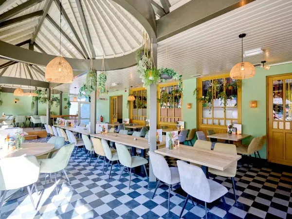 Het restaurant 'Grand café Sands' op Roan camping Marvilla Parks Kaatsheuvel.