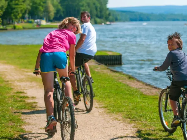 Rondje fietsen over Roan camping Le Lac des Vieilles Forges.