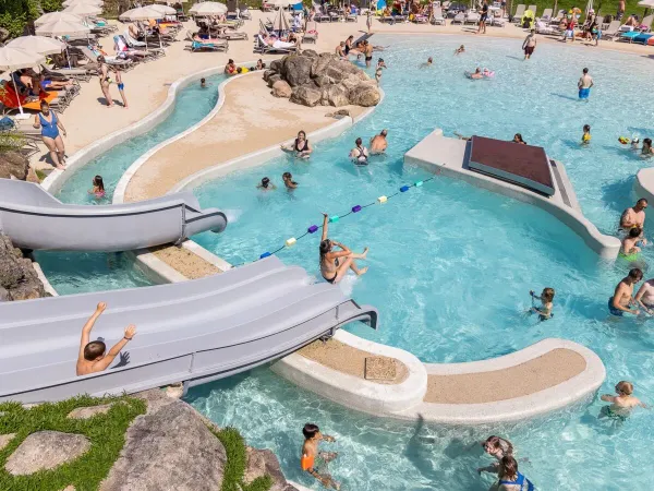 Glijbaan op Roan camping Domaine des Bans.