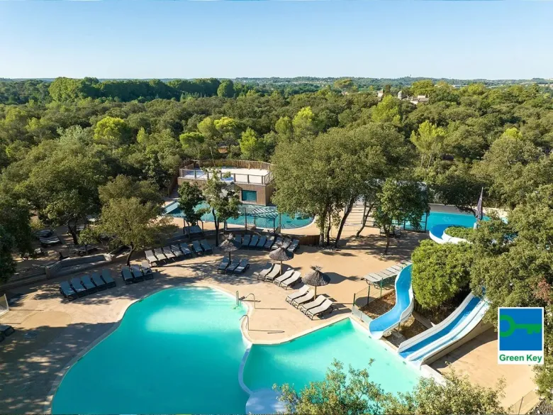 Overzicht van de prachtige Roan camping Domaine de Massereau.