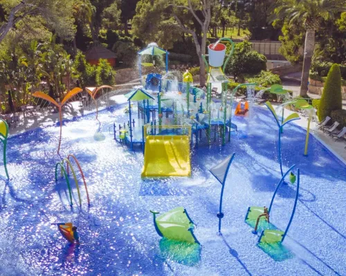 Waterspeeltuin op Roan camping Playa Montroig.