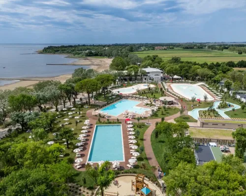 nieuwe zwembaden op Camping Tenuta Primero.