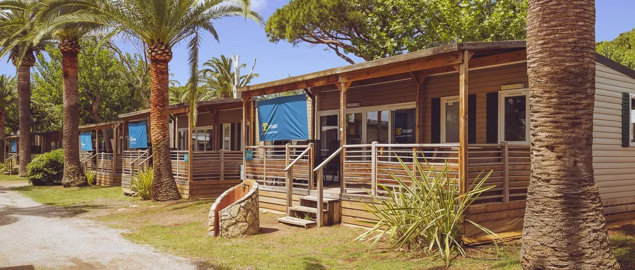 Luxe stacaravans op Roan camping Playa Montroig.