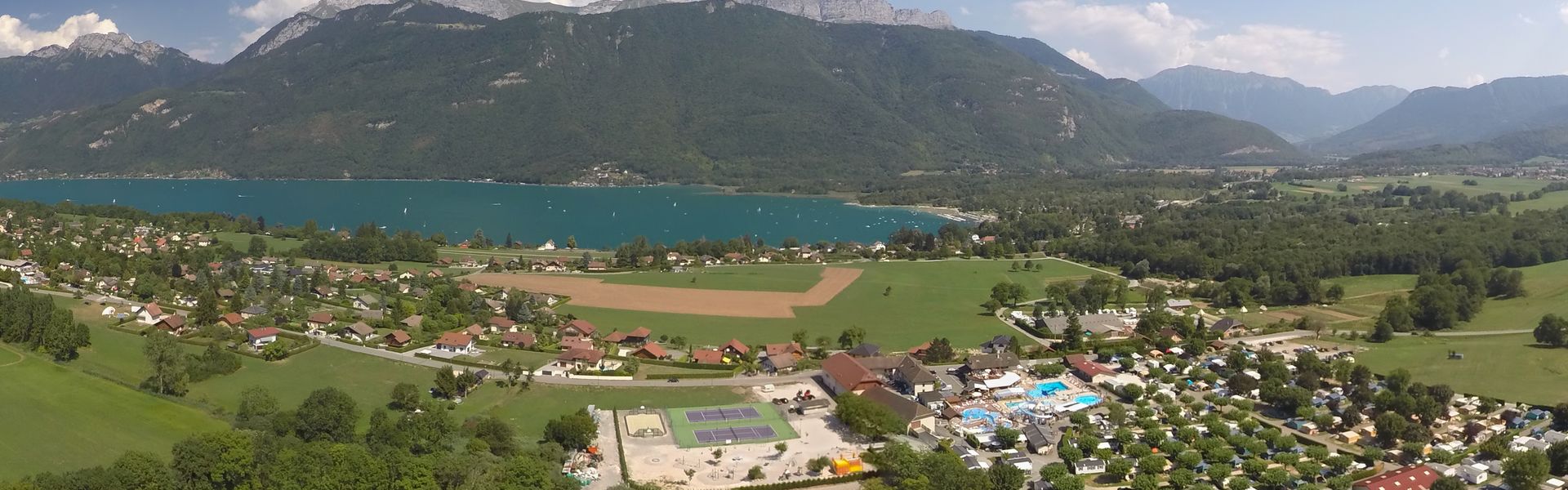 Widok na camping L'Ideal z góry
